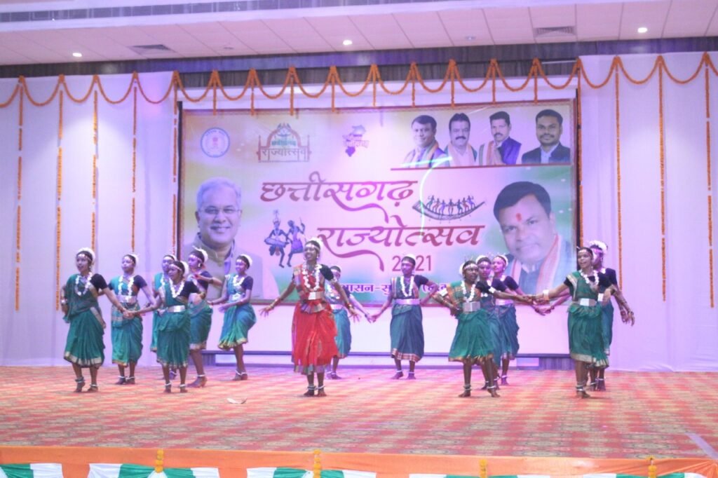 राज्योत्सव पर स्कूली बच्चों ने दी मनमोहक प्रस्तुति