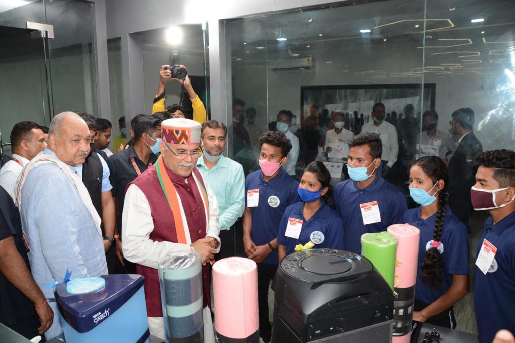 रायपुर : बस्तर क्षेत्र में पर्यटन को मिलेगा नया आयाम : श्री भूपेश बघेल