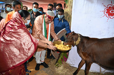 मुख्यमंत्री निवास में गोवर्धन तिहार हर्षाेल्लास के साथ मना
