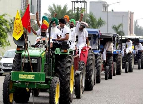 former, ट्रैक्टर मार्च स्थगित
