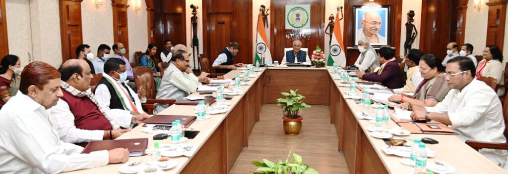 अनुसूचित जाति और जनजाति वर्ग के युवाओं को उद्योगों की स्थापना के लिए रियायती दर पर मिलेगी भूमि