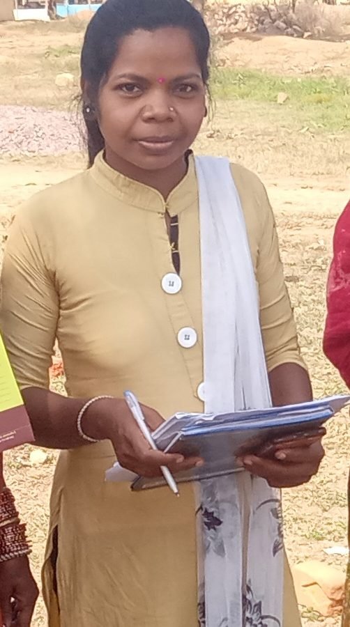 बेसहारा दिव्यांग सुश्री ठगन मरकाम ने कठिन परिश्रम से बदली अपनी तकदीर