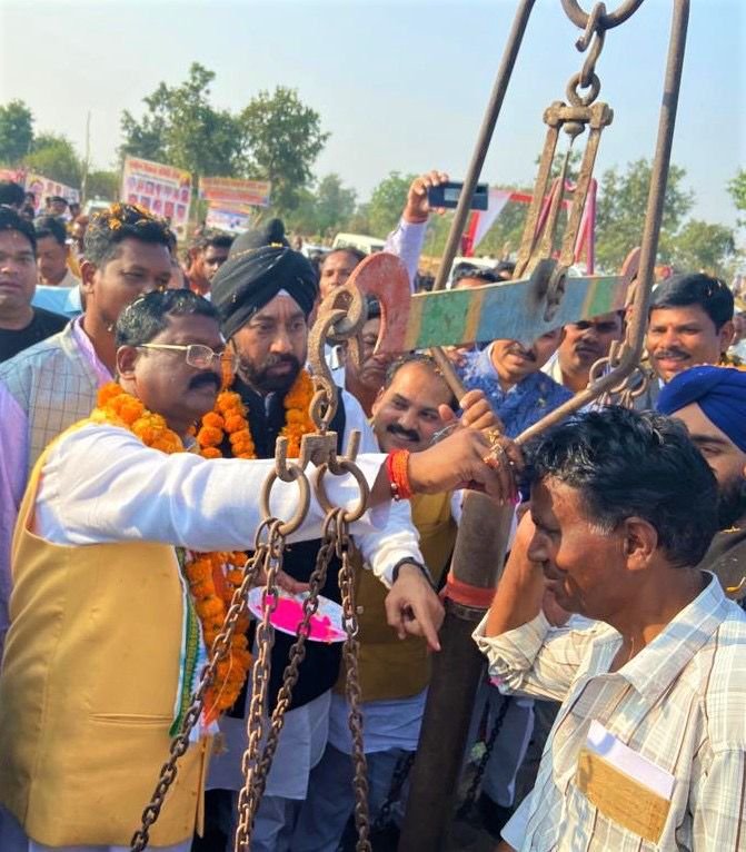 खाद्य मंत्री भगत ने डुमरपाली और अचानकपुर में नवीन धान खरीदी केंद्र का किया शुभारंभ