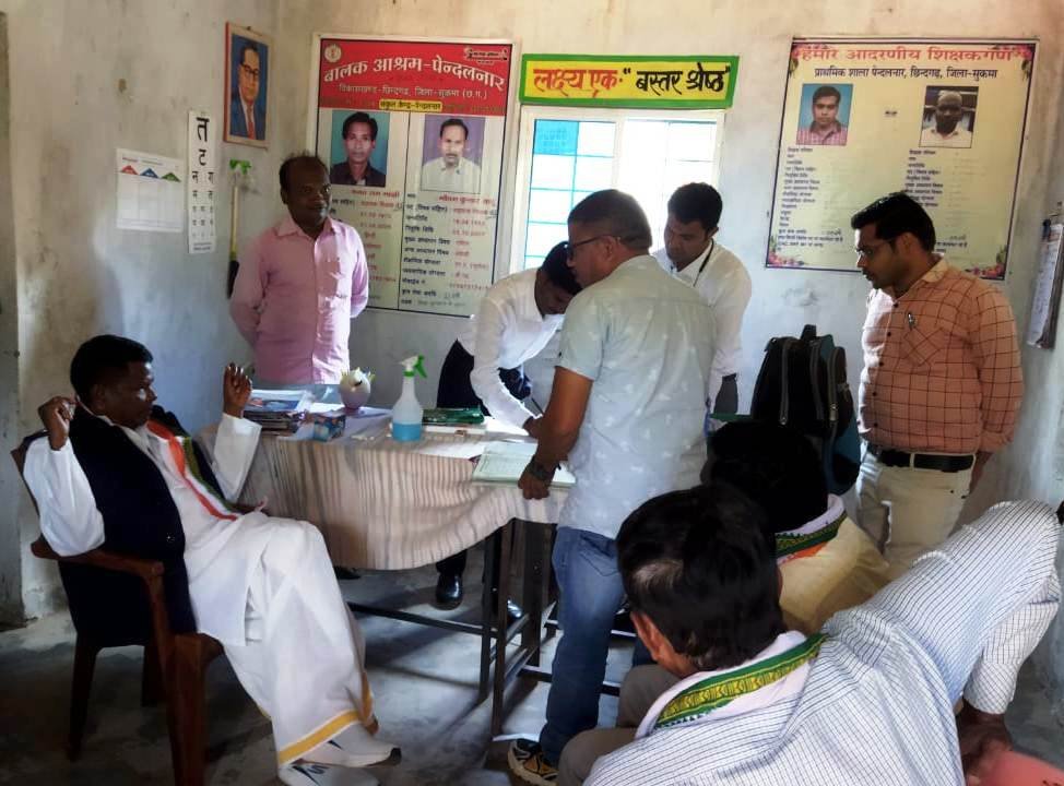 मंत्री लखमा ने प्राथमिक शाला पेंदलनार और ईरपा का किया औचक निरीक्षण