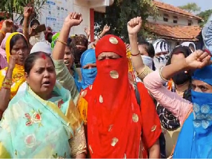मारपीट करने वाले पुलिस अफसरों पर एफआईआर दर्ज करने की मांग