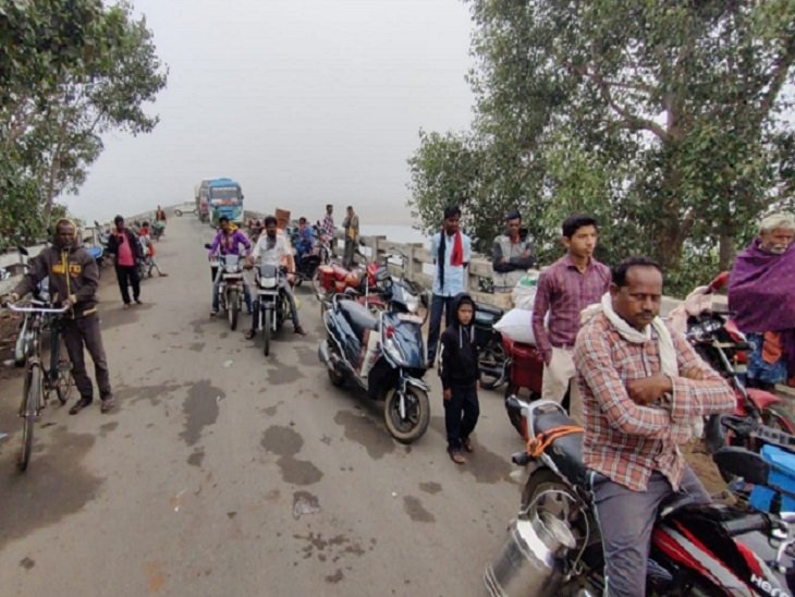 गरियाबंद में किसानों का जाम, अधिगृहीत जमीन की दूसरी किश्त नहीं मिली