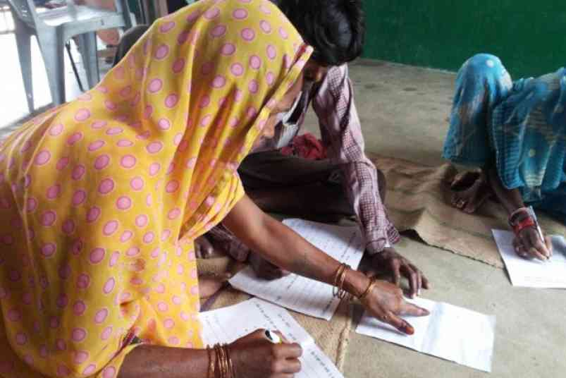 31 मार्च तक पूर्ण साक्षर करने के निर्देश