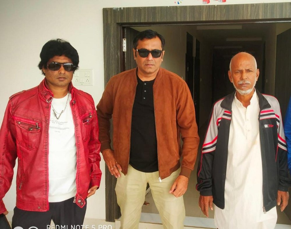 निर्देशक दीपक आदित्य की सेल्फी बेबो…