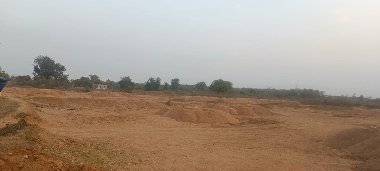 नियम-कायदों के उल्लंघन पर 4 खदान सील