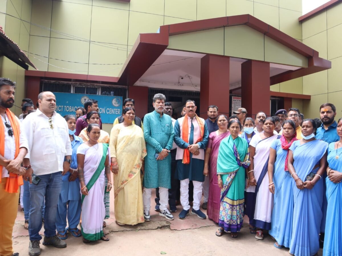 स्वास्थ्य मंत्री श्री श्याम बिहारी जायसवाल ने जशपुर जिला चिकित्सालय का किया निरीक्षण