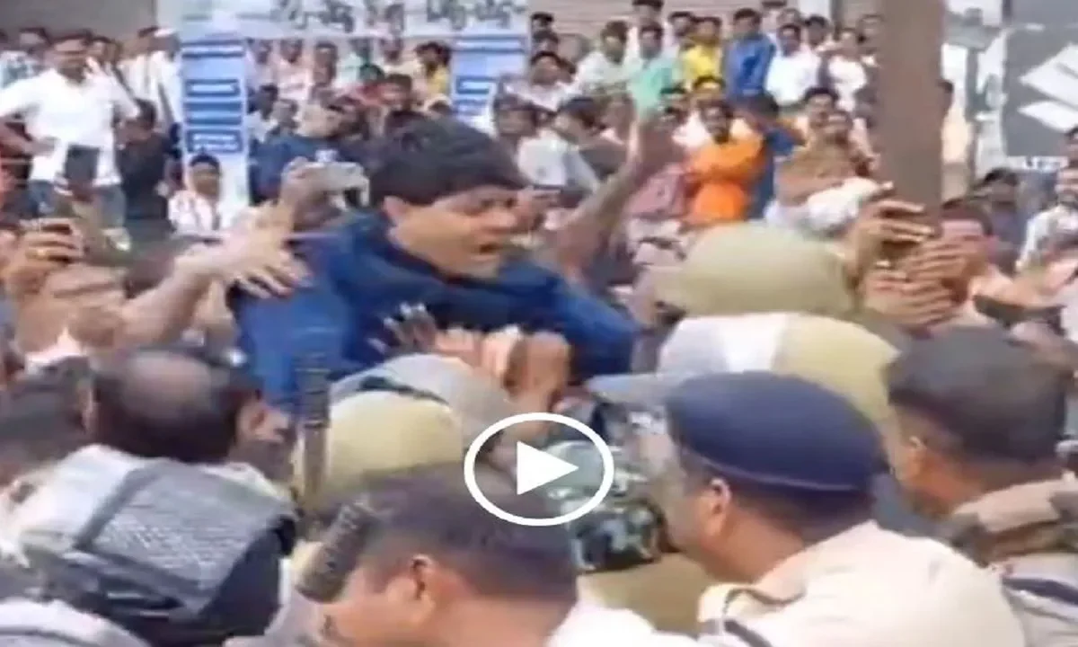 रायपुर: महापौर एजाज ढेबर के खिलाफ FIR, कांग्रेस नेताओं की प्रतिक्रिया