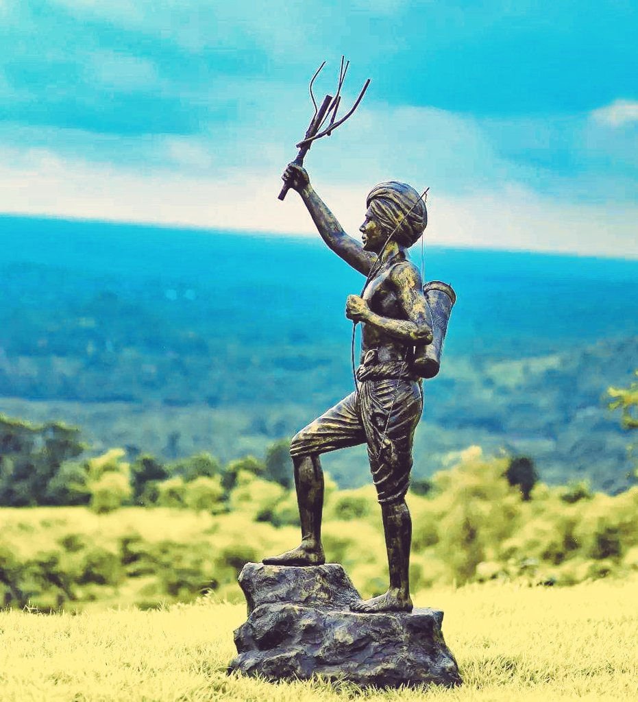 विश्व आदिवासी दिवस: CM विष्णुदेव साय का आदिवासी समुदाय को सम्मान