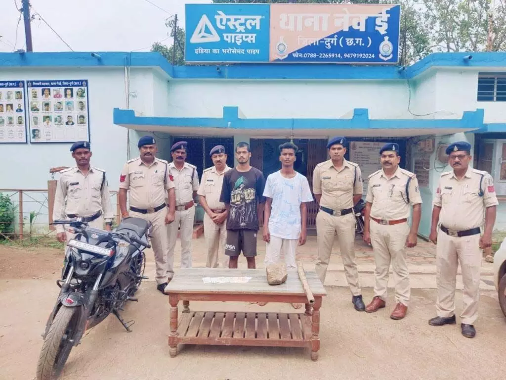 भिलाई में एटीएम तोड़फोड़ का खुलासा: दो युवक और दो नाबालिग गिरफ्तार!