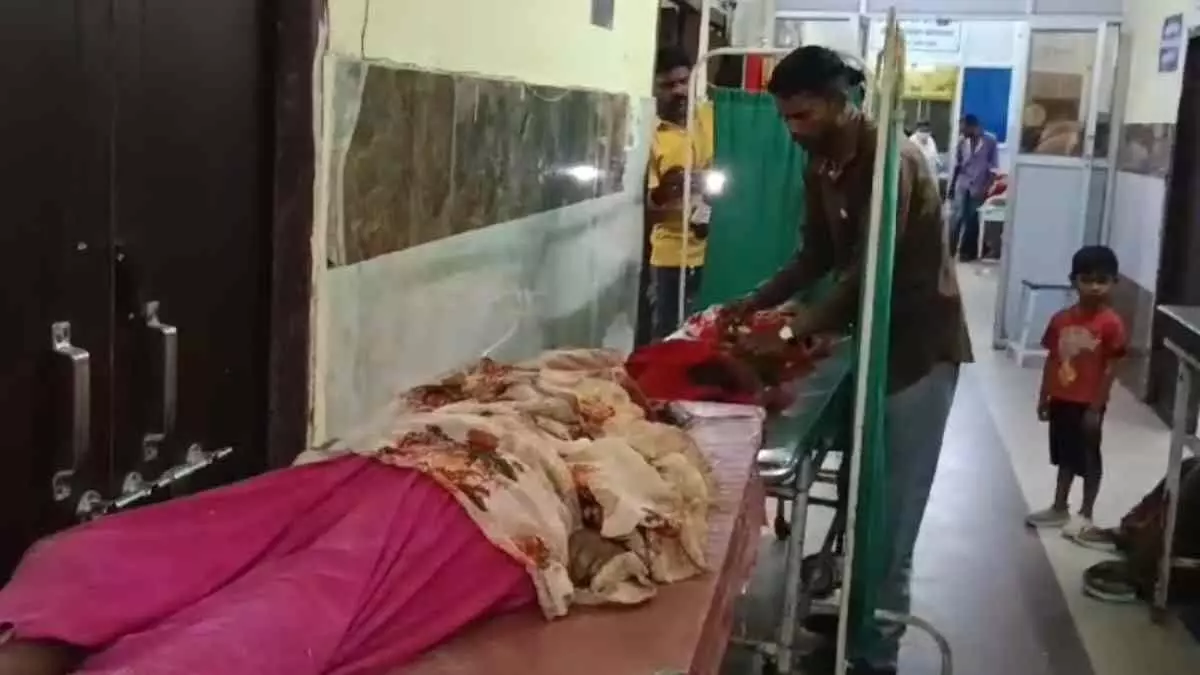 सूरजपुर: दीवार गिरने से दादी और दो मासूम बच्चियों की मौत, इलाके में मातम