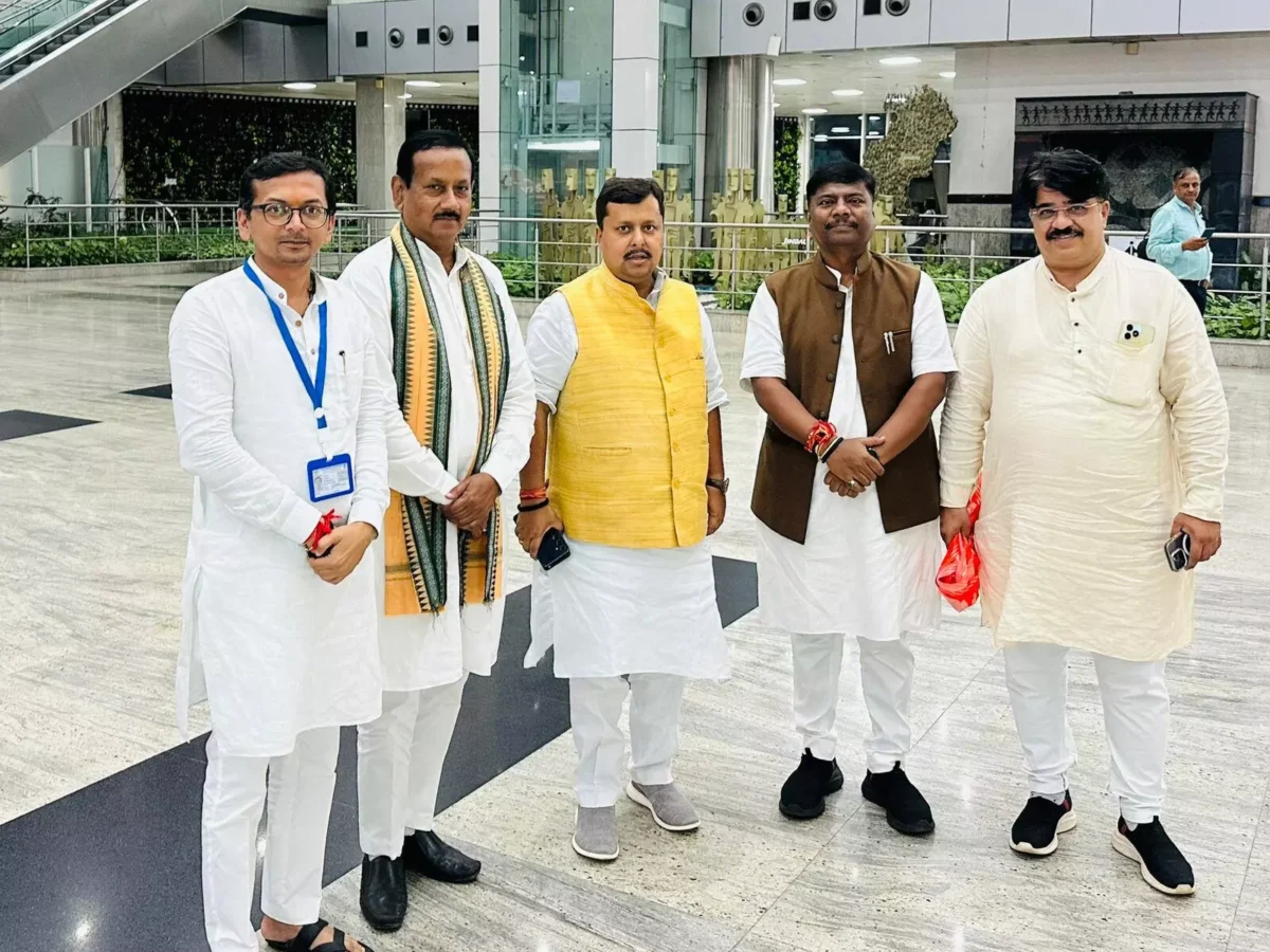 बिहार के कैबिनेट मंत्री नितिन नबीन का रायपुर में भव्य स्वागत