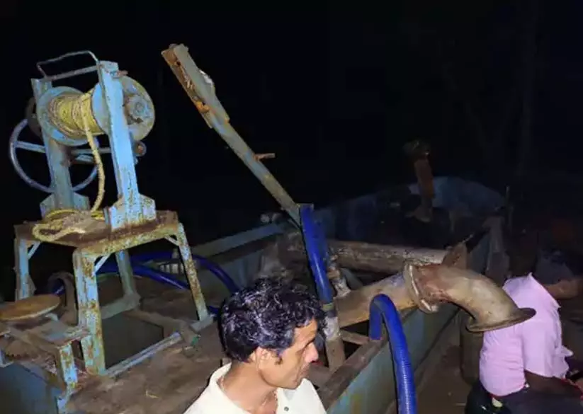 महानदी में हाईटेक रेत चोरी का पर्दाफाश, विधायक की दबिश से माफियाओं में हड़कंप!