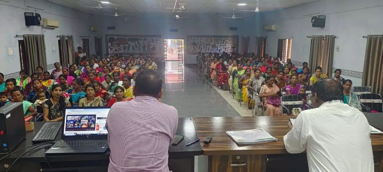 प्रधानमंत्री मोदी के संदेश से गूंजा कोण्डागांव, 32 हज़ार से ज़्यादा महिलाओं ने सुनी आत्मनिर्भरता की गूंज