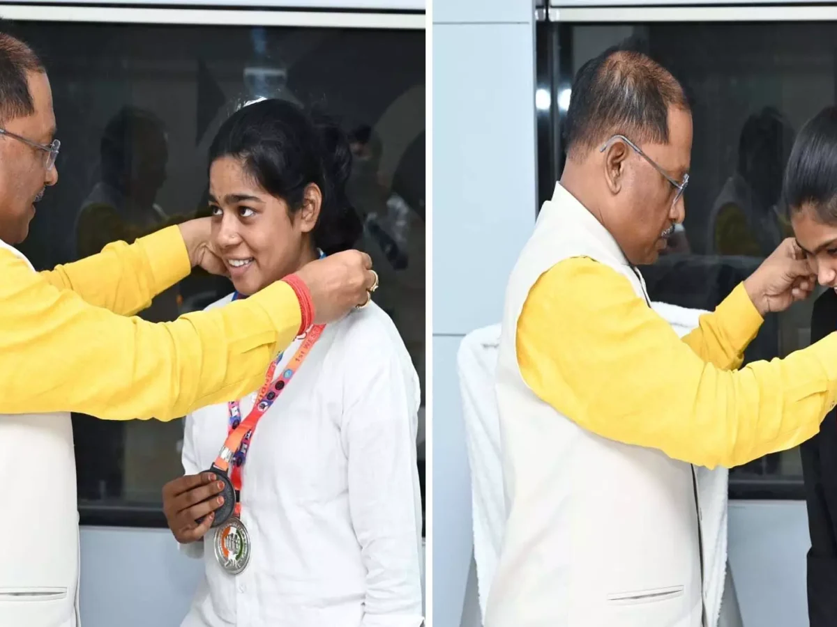 मुख्यमंत्री साय ने जु-जित्सु खिलाड़ियों सानिया और शबा परवीन को बधाई दी