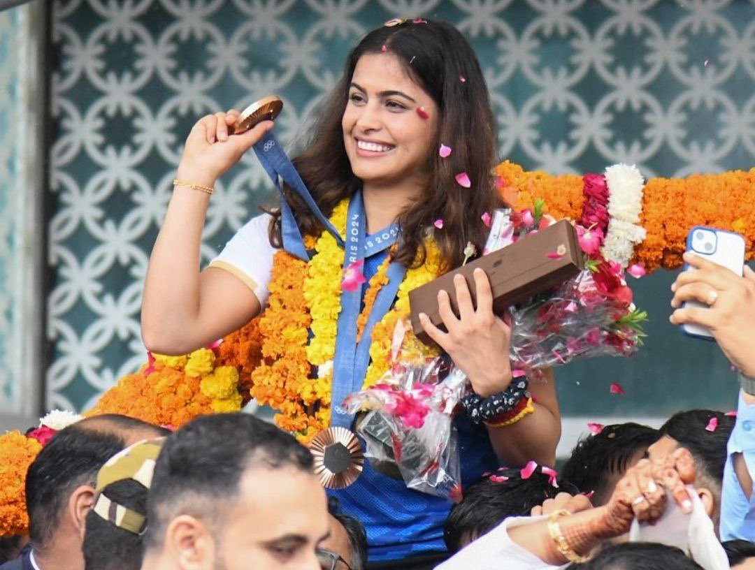 मनु भाकर का स्वर्णिम आगमन: पेरिस ओलंपिक से दो पदक लेकर लौटीं भारत की शेरनी