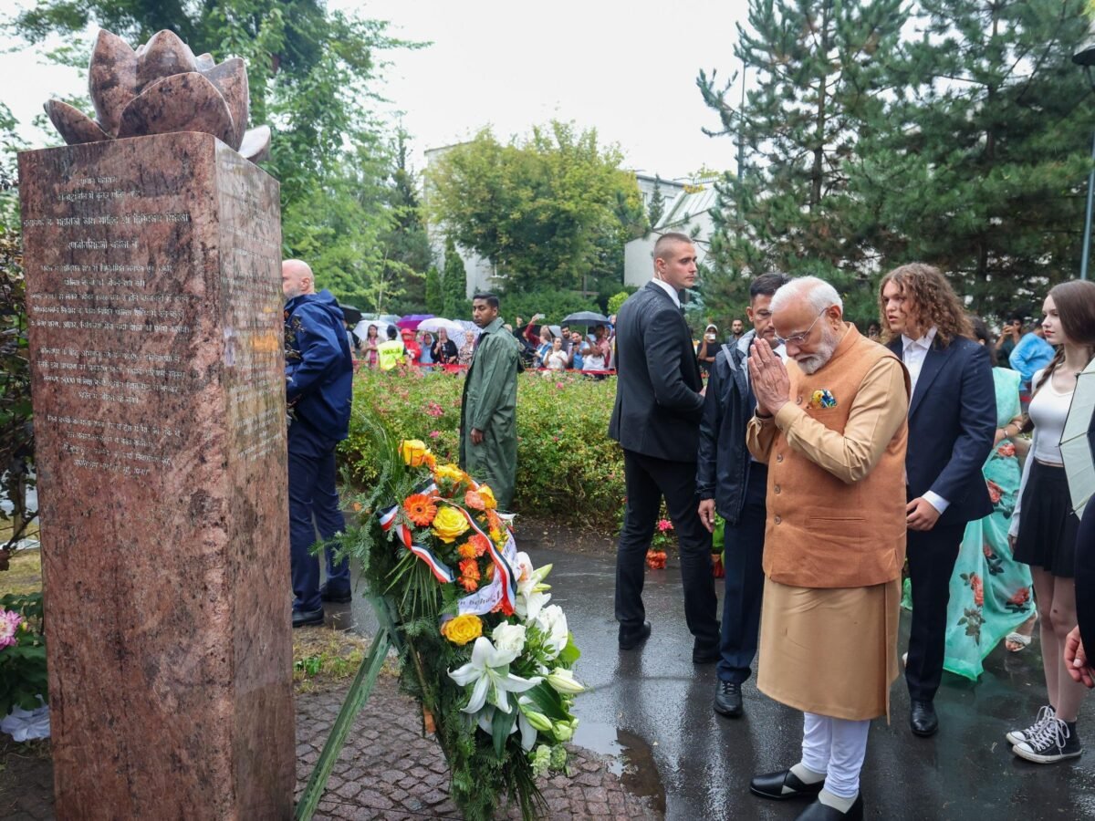 वारसॉ में 'अच्छे महाराजा' को PM मोदी की श्रद्धांजलि, द्वितीय विश्व युद्ध में दिखाई गई मानवता को किया याद