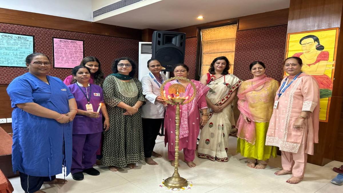 श्री नारायणा हॉस्पिटल में स्तनपान जागरूकता अभियान: जानें विशेषज्ञों की राय