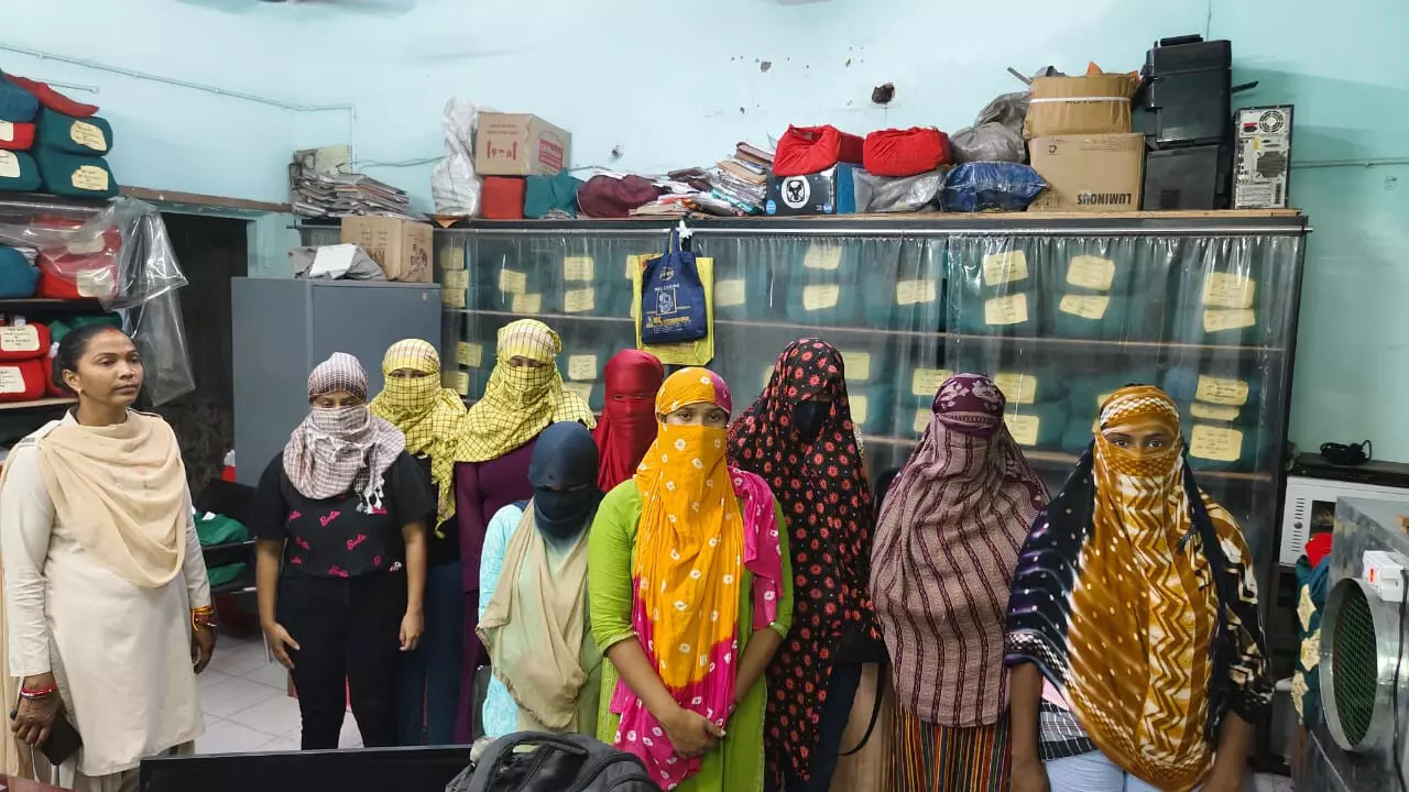 रायपुर में होटल बेबीलॉन के स्पा सेंटर पर पुलिस का छापा, 16 लोग गिरफ्तार