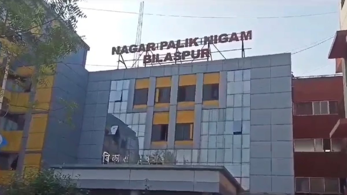 बिलासपुर में पार्किंग दुरुपयोग पर नगर निगम की सख्त कार्रवाई: 67 भवन मालिकों को नोटिस