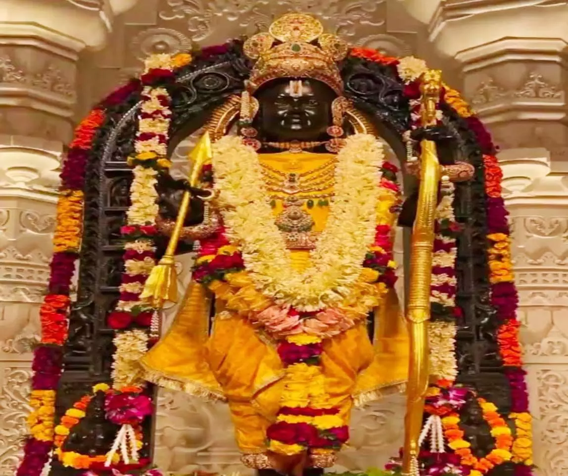 छत्तीसगढ़ की धरती से अयोध्या तक पहुंचा प्रेम, बस्तर के खादी सिल्क से सुशोभित हुए श्री रामलला