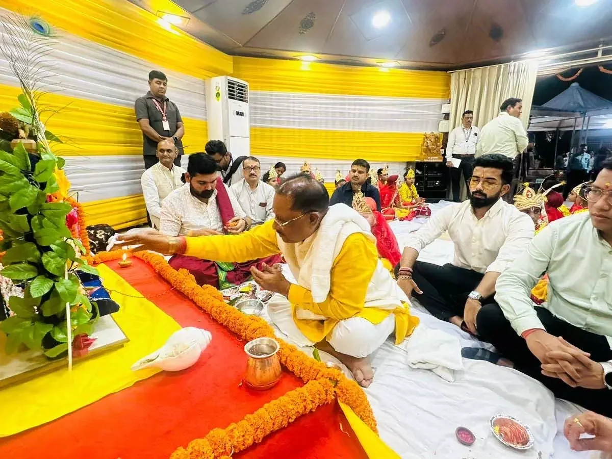 रायपुर: नन्हे राधा-कृष्णों संग CM विष्णुदेव साय ने मनाई जन्माष्टमी, मुख्यमंत्री निवास हुआ गुलजार!