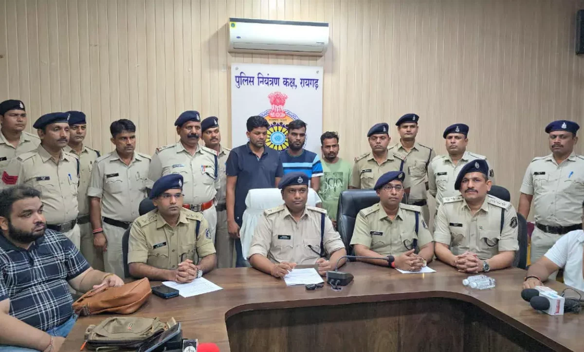 रायपुर में मादक पदार्थों के खिलाफ बड़ी कार्रवाई: 175 किलो गांजा जब्त, 8 आरोपी गिरफ्तार!