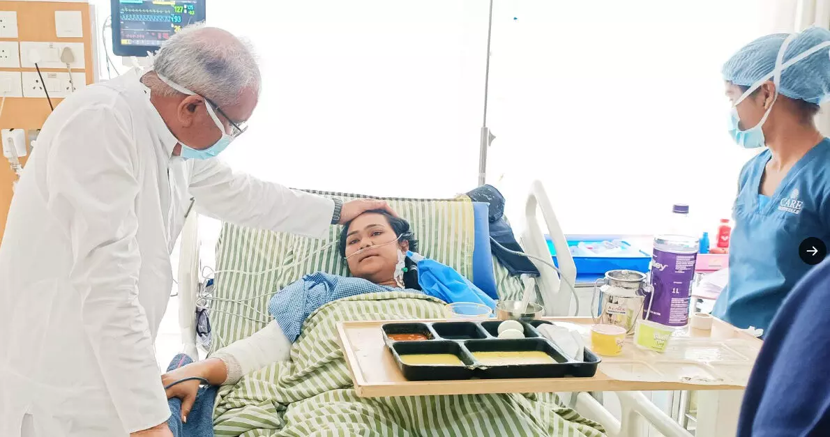 रायपुर: पूर्व मुख्यमंत्री भूपेश बघेल ने घायल जिला पंचायत अध्यक्ष तूलिका कर्मा का हाल-चाल जाना!