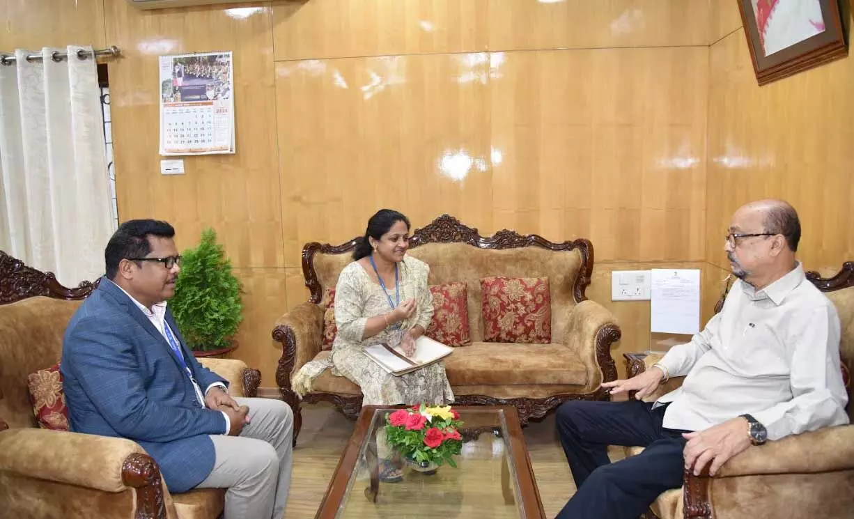 राज्यपाल रमेन डेका से मिले मौसम विभाग के अधिकारी