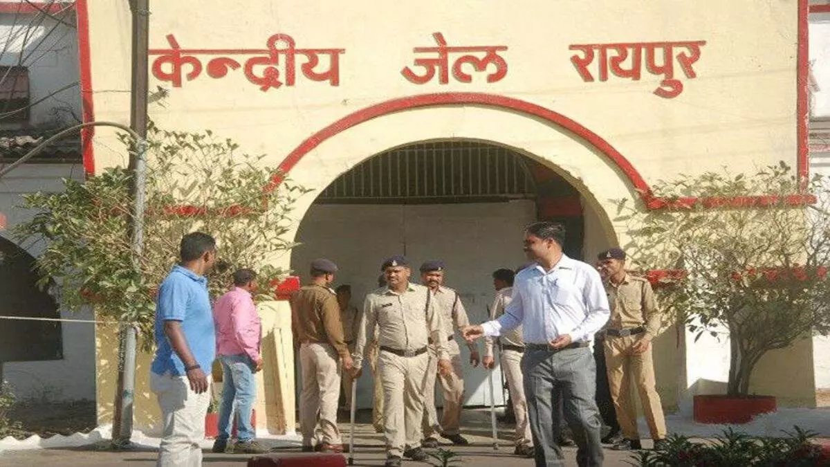 रायपुर: आज 4 बजे तक राखी बंधवा सकेंगे कैदी