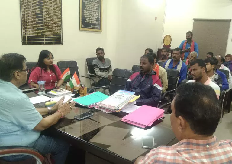 रायपुर में डेयरी संचालकों को अल्टीमेटम: एक महीने में शहर से बाहर शिफ्ट हों!