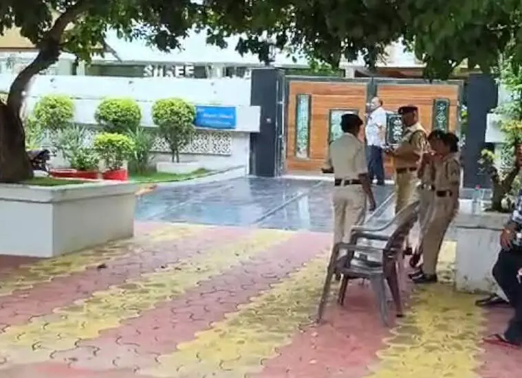 भिलाई में होटल व्यवसायी पर ACB-EOW का छापा, IAS-IPS कनेक्शन की आशंका