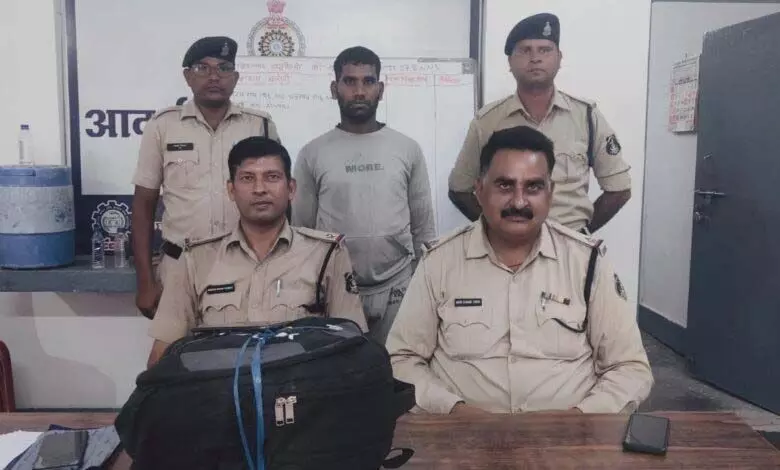 जांजगीर-चांपा: पुलिस ने 4.998 किलो गांजा के साथ एक व्यक्ति को किया गिरफ्तार