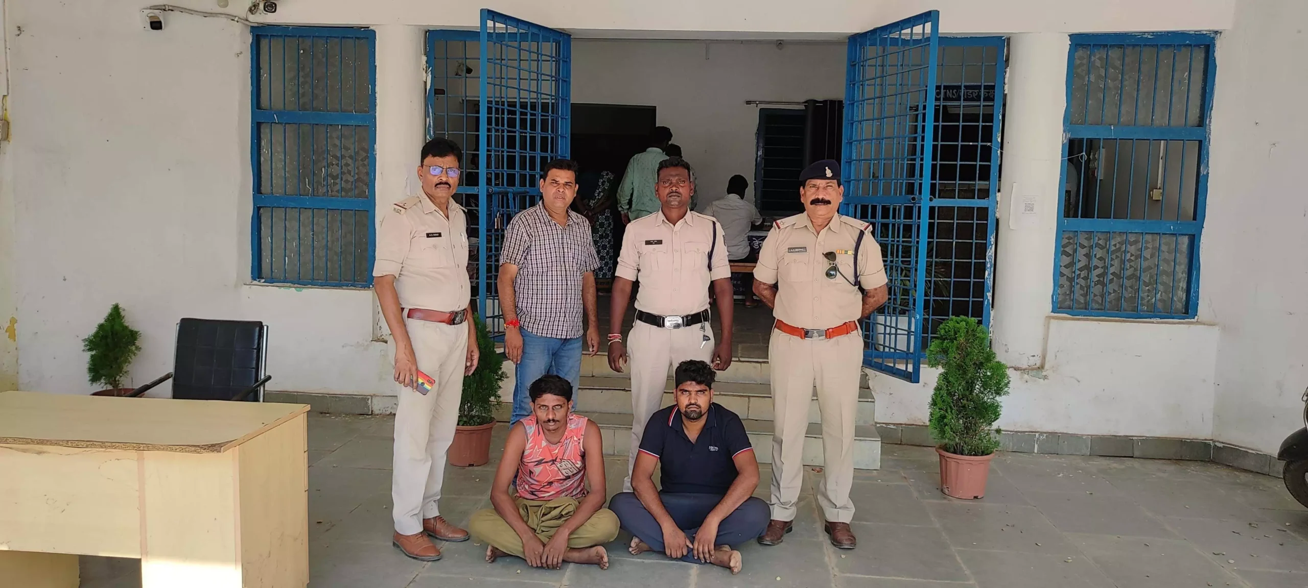 रायगढ़: ट्रक चालकों ने 540 लीटर डीजल और सामान चुराकर बेच दिया, पुलिस ने किया गिरफ्तार!