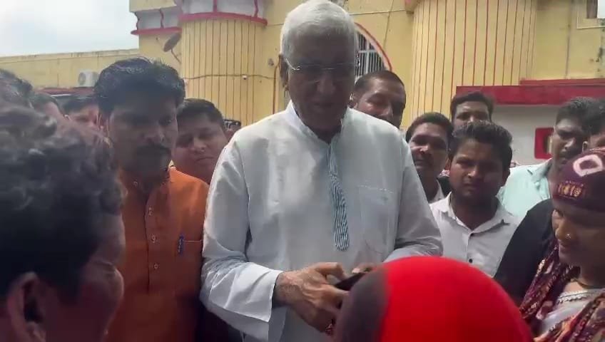 कवर्धा कांड: टी.एस. सिंहदेव ने जेल में बंद लोगों से मुलाकात की, पुलिस की कार्रवाई पर उठाए सवाल