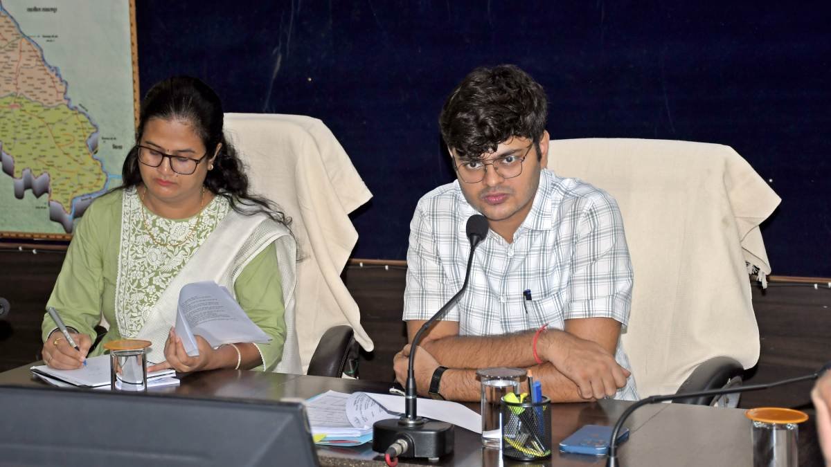 डायरिया से जूझ रहा मुंगेली: कलेक्टर ने लिया सख्त रुख, स्वास्थ्य सेवाओं में सुधार की मांग