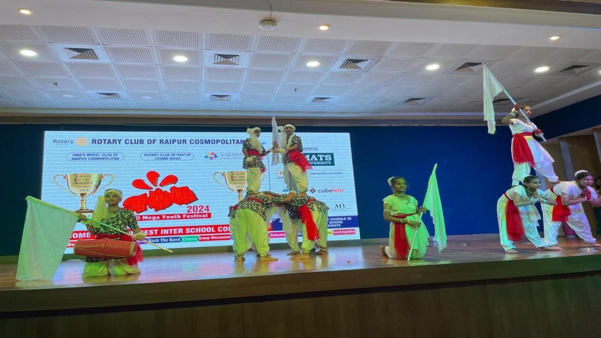 रायपुर: रोटरी क्लब ऑफ रायपुर कॉस्मोपॉलिटन ने आयोजित किया "शाइन 2024" मेगा यूथ फेस्टिवल, 2500 से अधिक छात्रों ने दिखाई प्रतिभा!