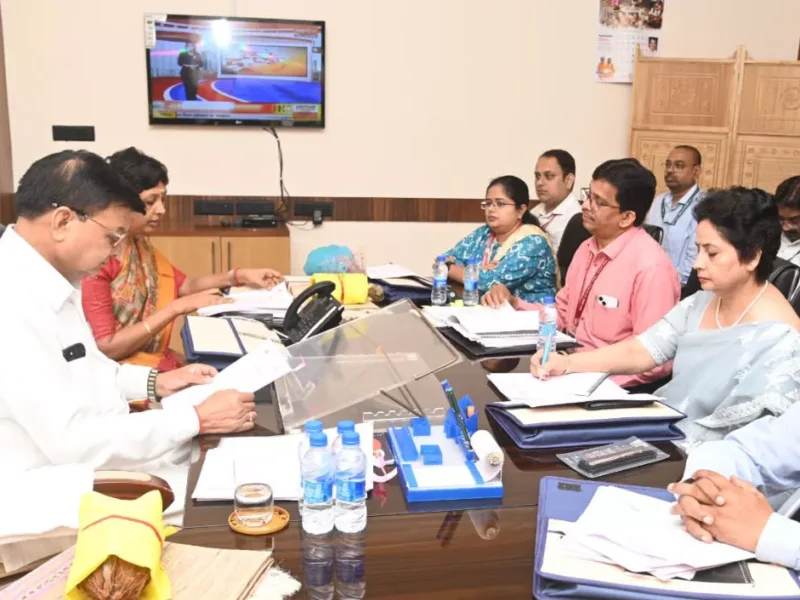 छत्तीसगढ़ में ईएसआईसी सेवाओं में सुधार: श्रम मंत्री ने दिए अहम निर्देश