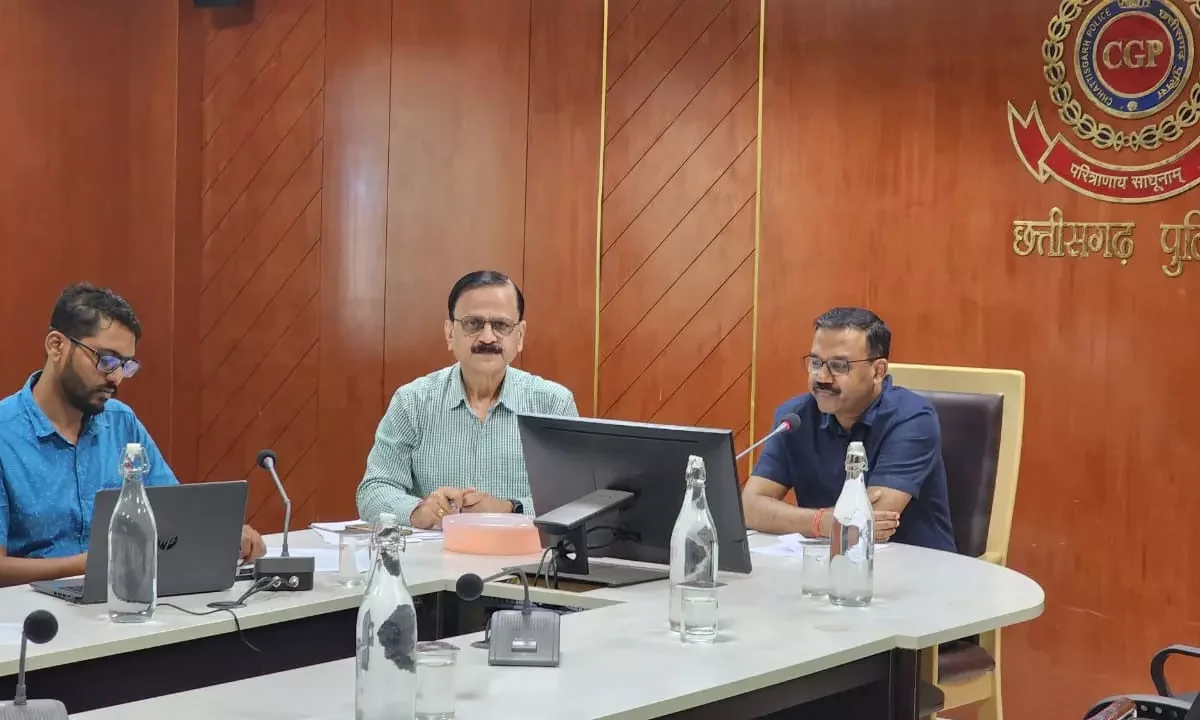 रायगढ़: सड़क दुर्घटनाओं की रोकथाम के लिए वर्चुअल समीक्षा बैठक, हिट एंड रन और आवारा पशुओं से होने वाली दुर्घटनाओं पर विशेष ध्यान