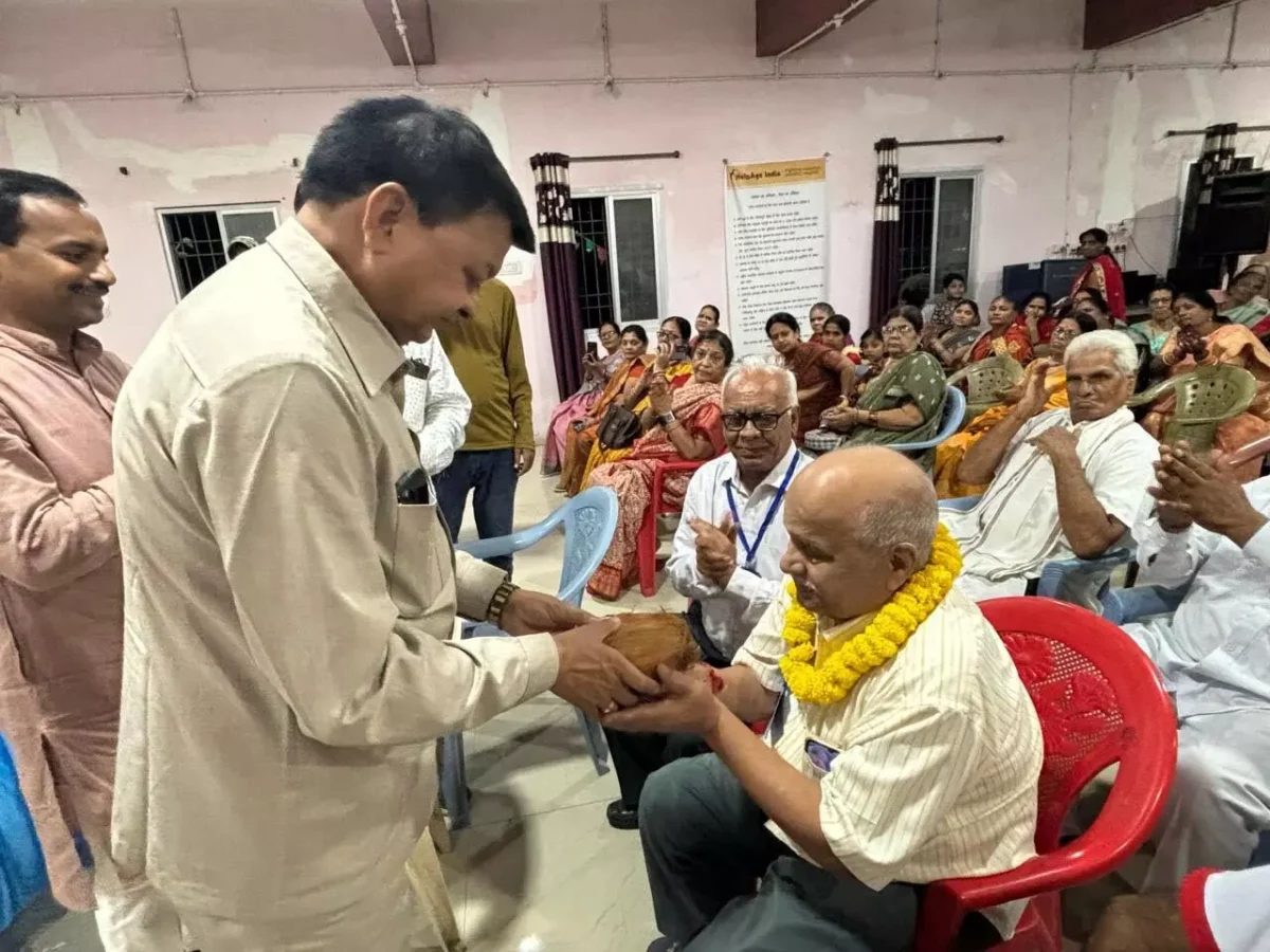 बुजुर्गों का सम्मान ही हमारी संस्कृति का परिचायक: श्रम मंत्री लखन लाल देवांगन