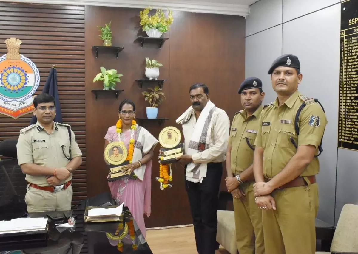 रायपुर पुलिस में लंबी सेवा देने वाले अधिकारियों/कर्मचारियों को विदाई