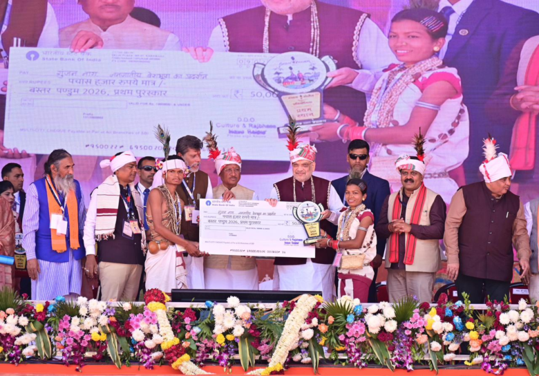 बस्तर पांडुम 2026: अमित शाह ने देखा जनजातीय गौरव, पर जमीनी स्तर पर कलाकारों को बाजार का इंतजार