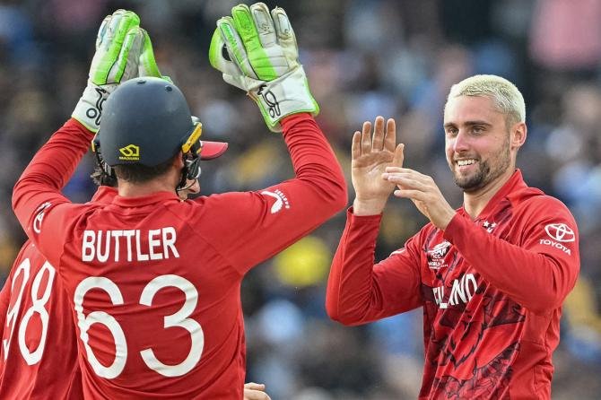 मुंबई के वानखेड़े में भिड़ेंगे भारत-इंग्लैंड: क्या छत्तीसगढ़ के क्रिकेट प्रेमी फिर देखेंगे अभिषेक शर्मा का 'तूफान'?