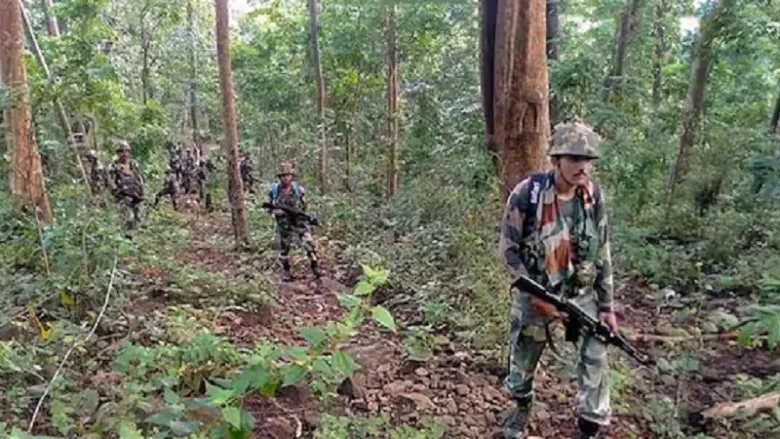 सुकमा मुठभेड़: गट्टापाड़ के जंगलों में एक नक्सली ढेर, 31 मार्च की डेडलाइन से पहले फोर्स का बड़ा एक्शन